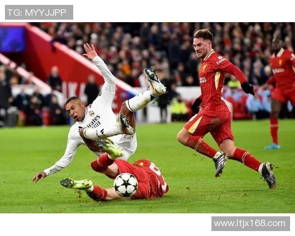 欧冠激战：里昂与皇马鏖战至平局点球大战决胜负全场沸腾