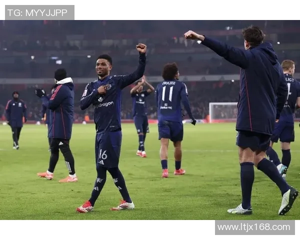 中超焦点战曼联与阿森纳战平点球争议引发全场热议