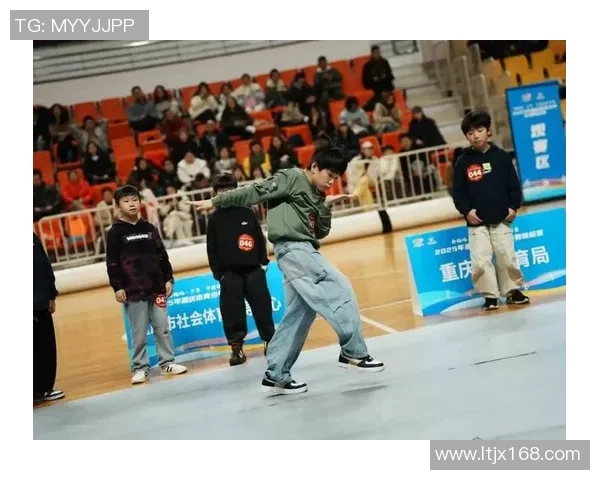 重庆街舞队与武汉街舞队赛后技术分析与表现对比