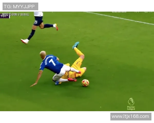 西甲激战尤文图斯与多特蒙德互交白卷争议判罚引发全场热议