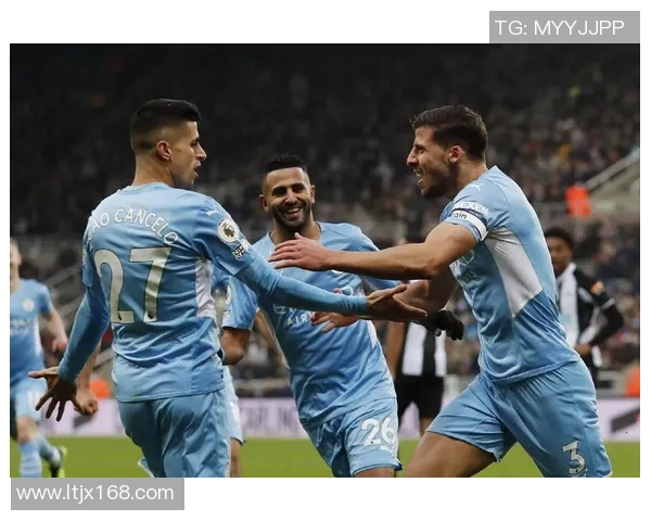 国王杯精彩对决拜仁强势3-0战胜曼城全场回顾与精彩瞬间 国王杯精彩对决拜仁强势3-0战胜曼城全场回顾与精彩瞬间