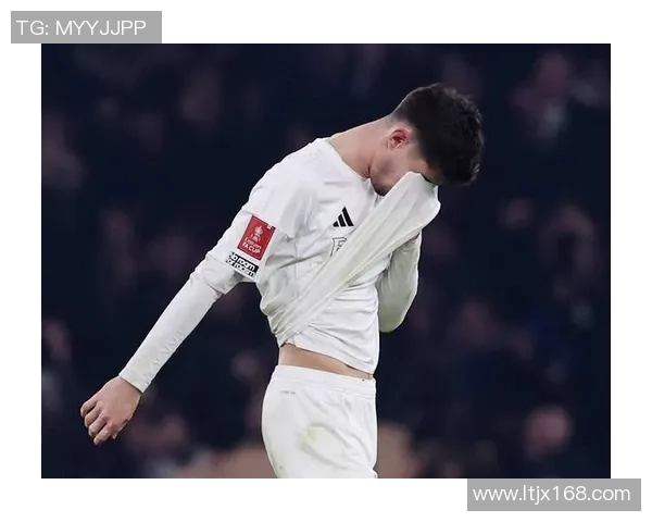 巴黎圣日耳曼友谊赛大胜阿森纳点球大战成全场焦点引发热议 巴黎圣日耳曼友谊赛大胜阿森纳点球大战成全场焦点引发热议